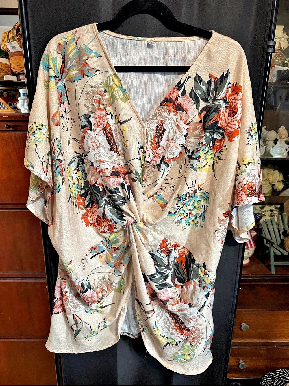 Floral Knot Front Blouse in Tan & Orange Like New